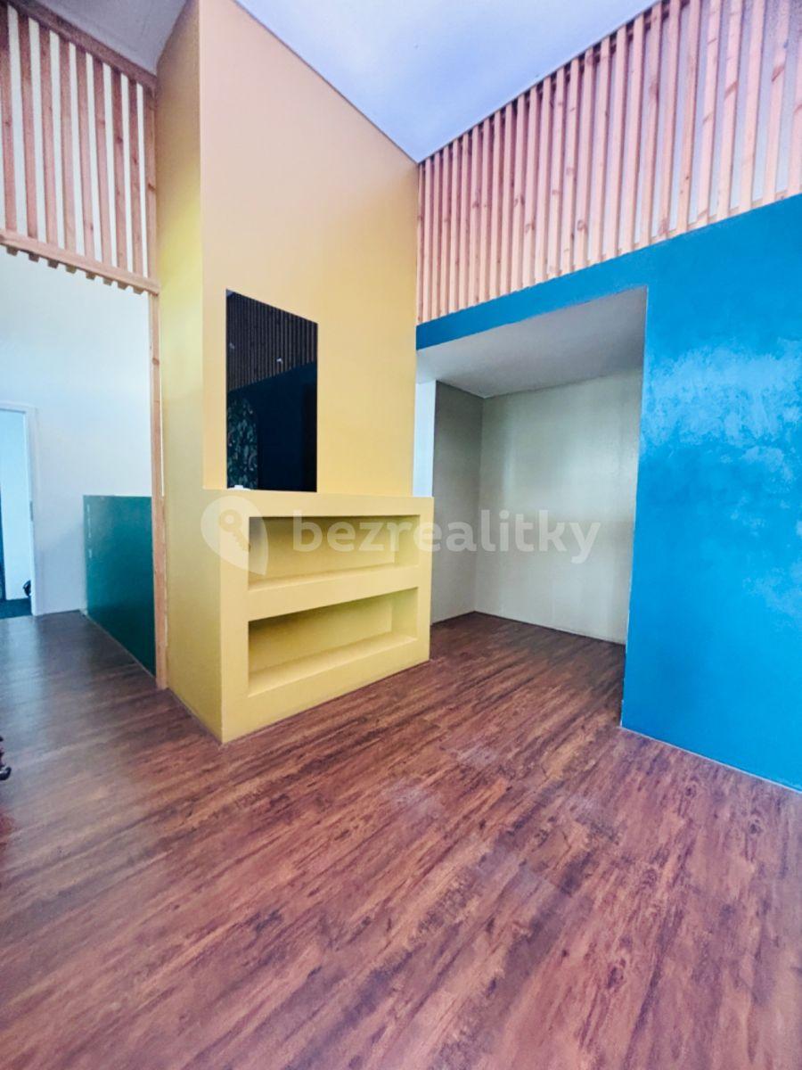 Pronájem nebytového prostoru 53 m², Poděbradská, Praha, Praha