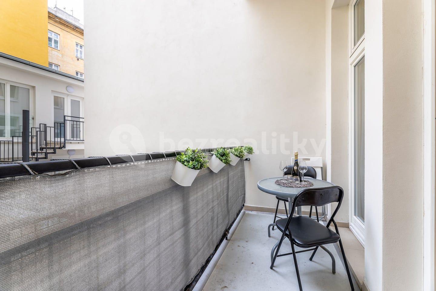 Pronájem bytu 1+kk 24 m², Příčná, Praha, Praha