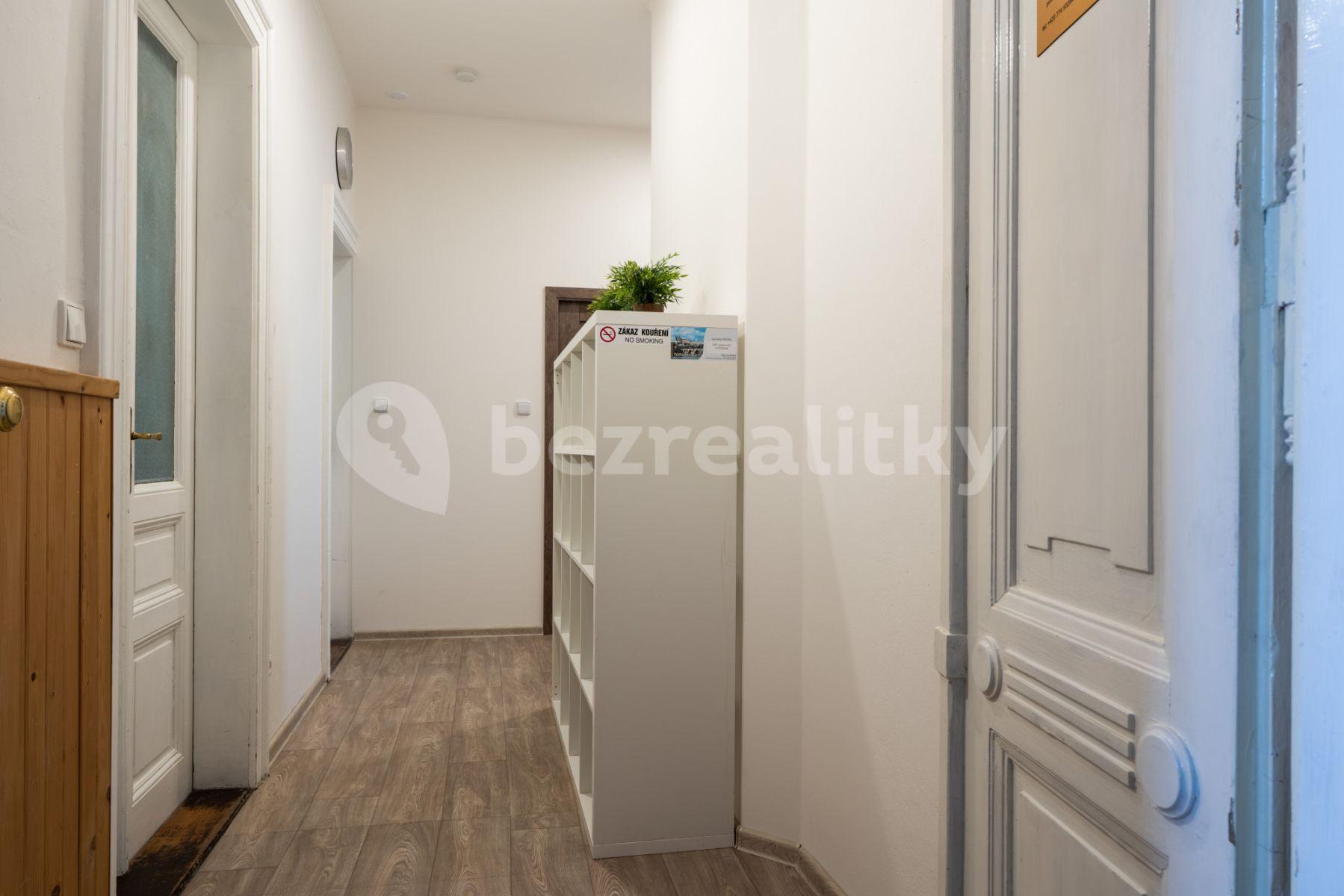 Pronájem bytu 2+1 79 m², Polská, Praha, Praha