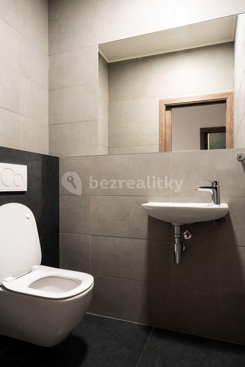 Pronájem bytu 2+1 79 m², Polská, Praha, Praha