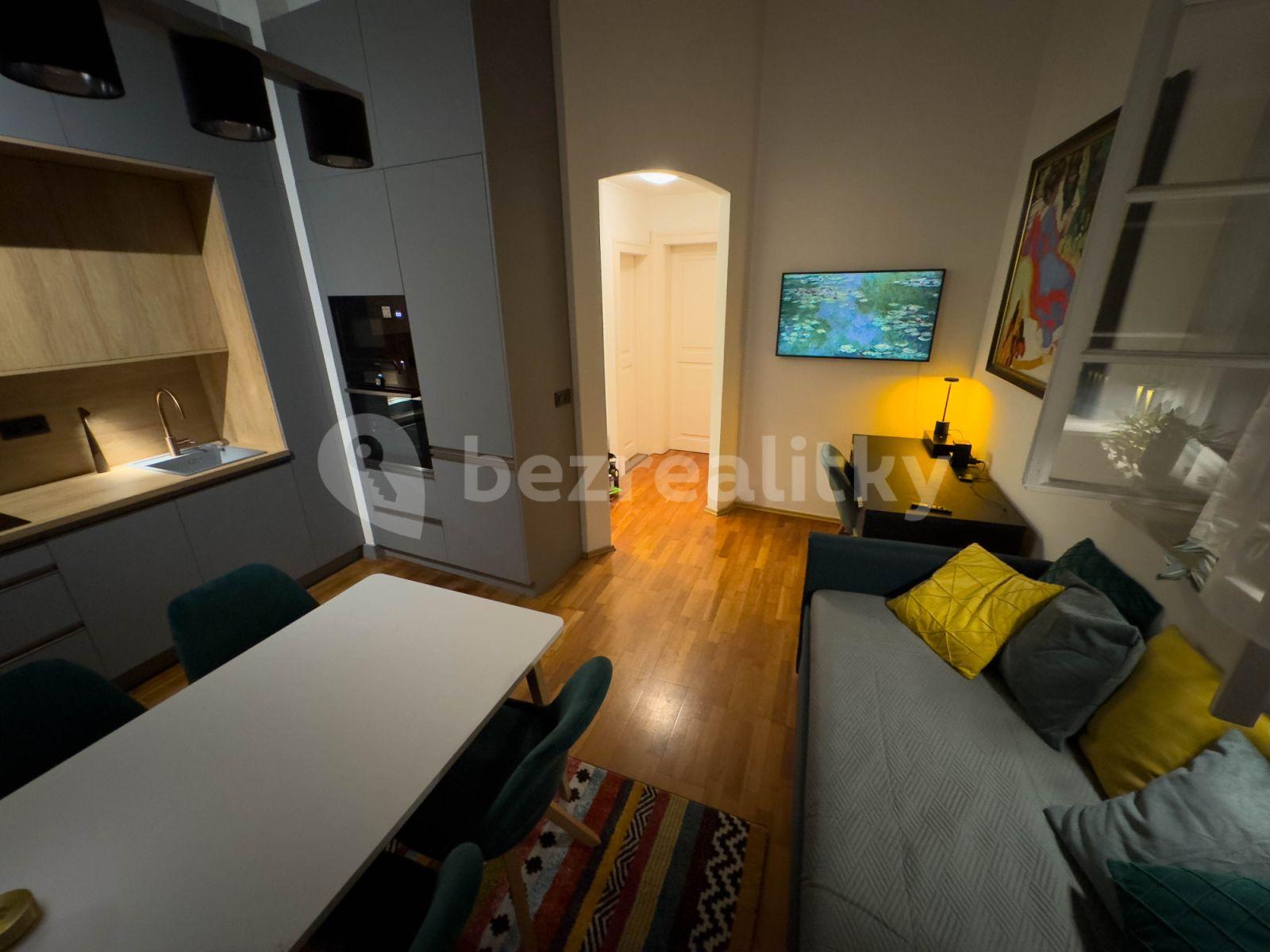 Pronájem bytu 2+1 40 m², Mostecká, Praha, Praha