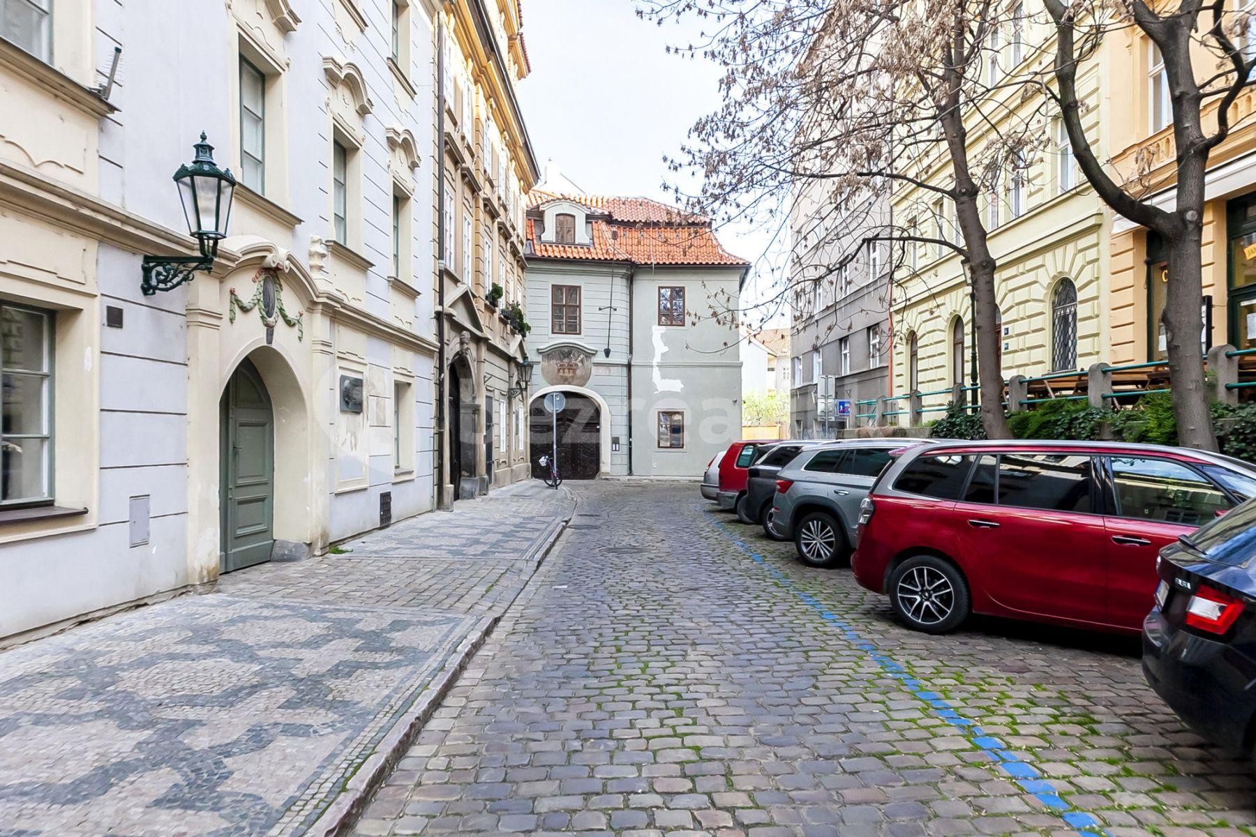 Pronájem bytu 2+1 50 m², U Obecního dvora, Praha, Praha