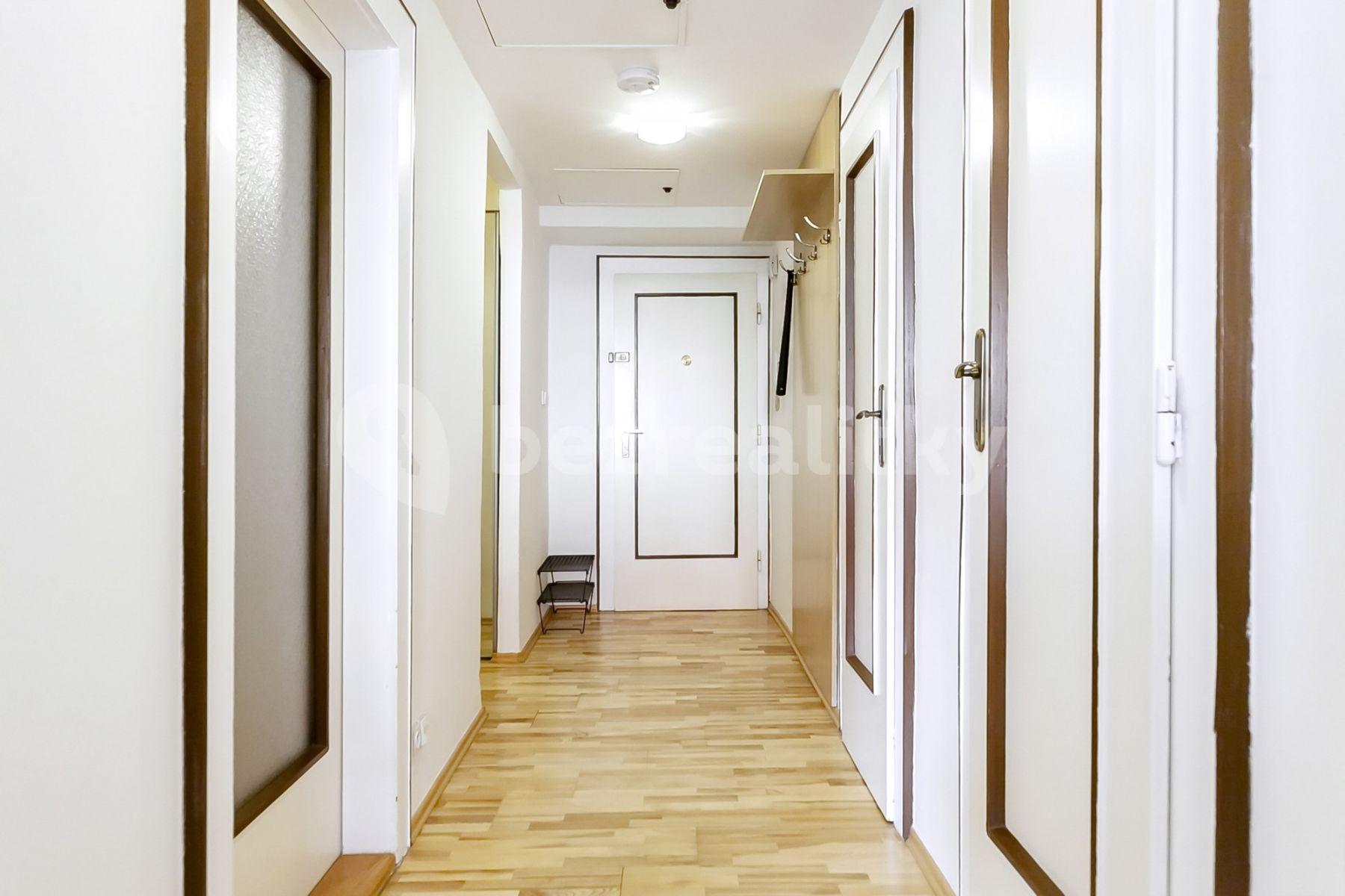 Pronájem bytu 2+1 50 m², U Obecního dvora, Praha, Praha