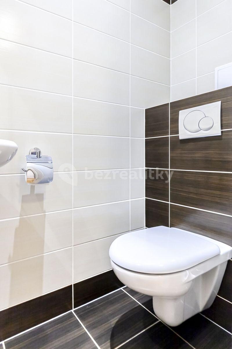 Pronájem bytu 2+1 50 m², U Obecního dvora, Praha, Praha