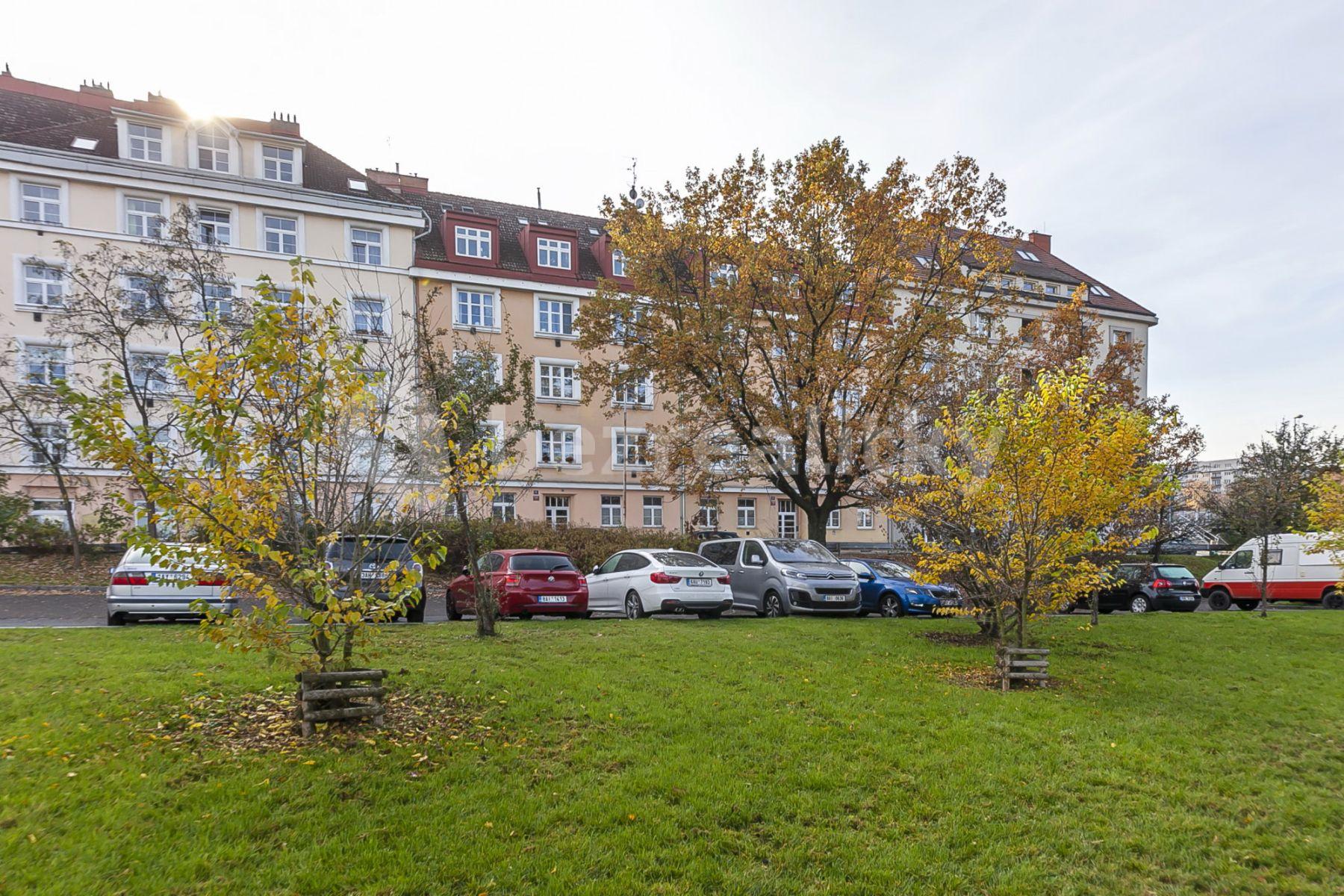 Pronájem bytu 2+1 55 m², Parléřova, Praha, Praha