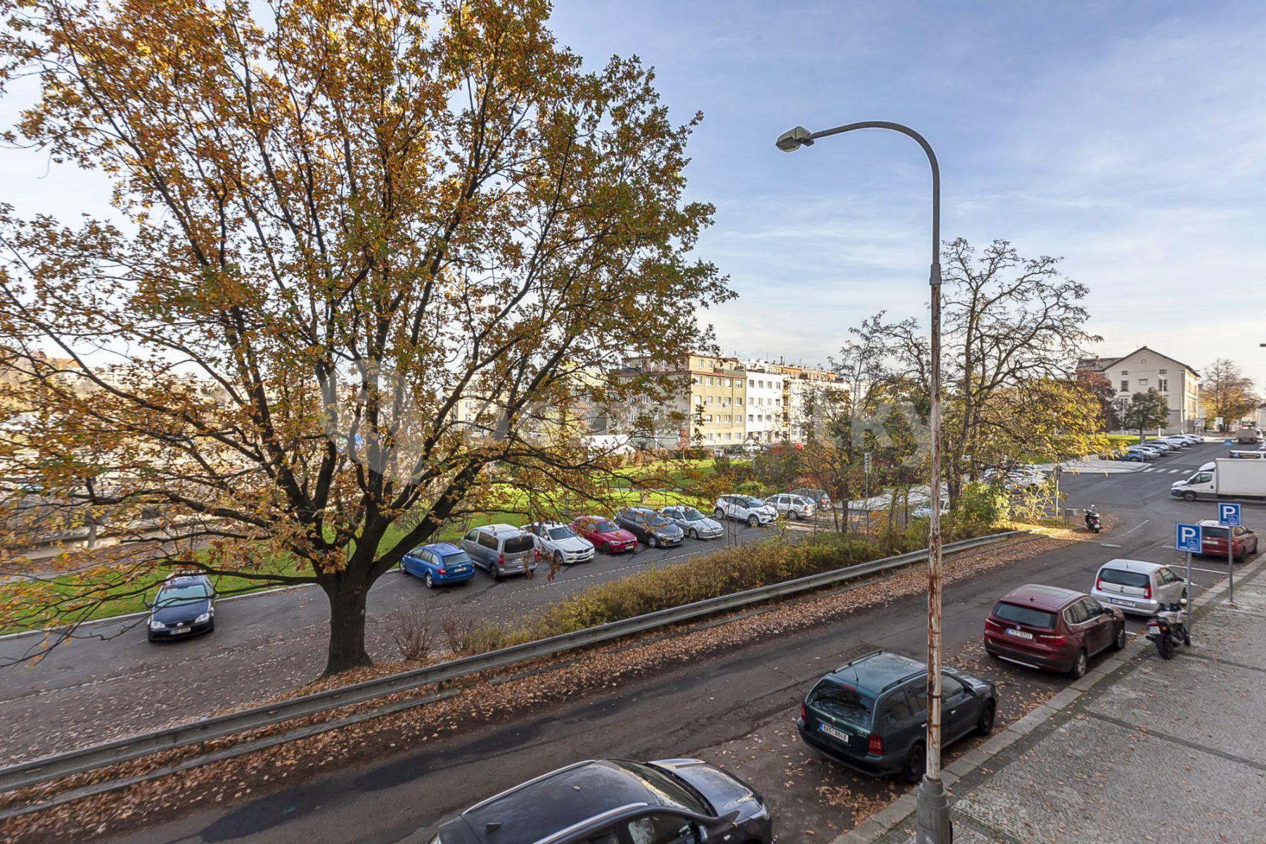 Pronájem bytu 2+1 55 m², Parléřova, Praha, Praha