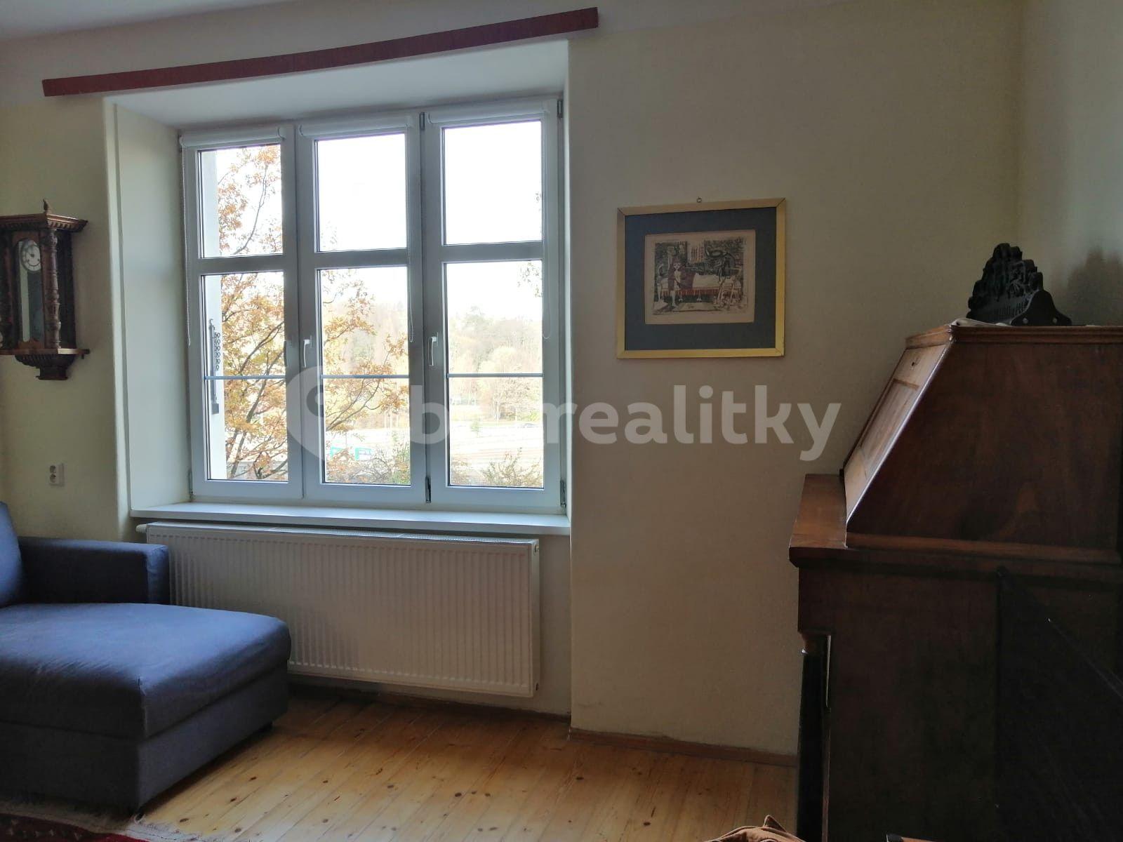 Pronájem bytu 2+1 55 m², Parléřova, Praha, Praha