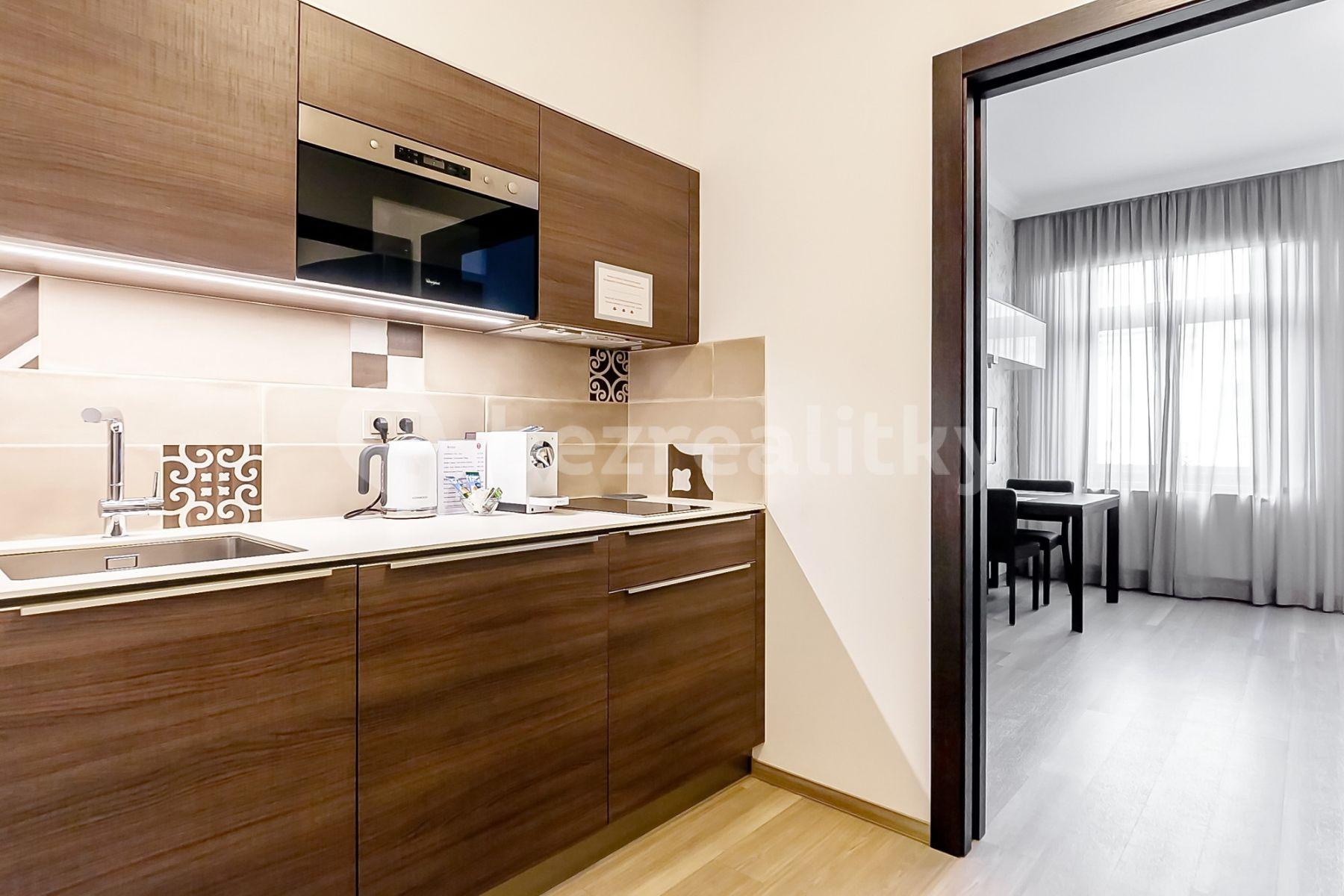 Pronájem bytu 1+kk 30 m², Legerova, Praha, Praha