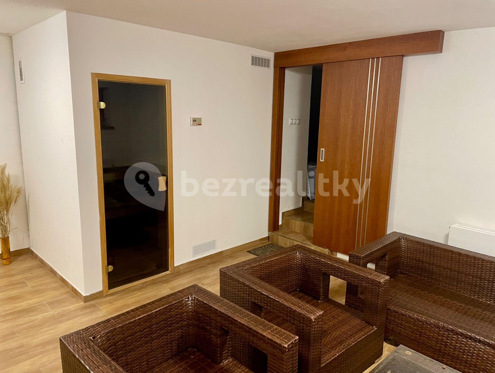 Prodej domu 239 m², pozemek 647 m², Nížkov, Kraj Vysočina