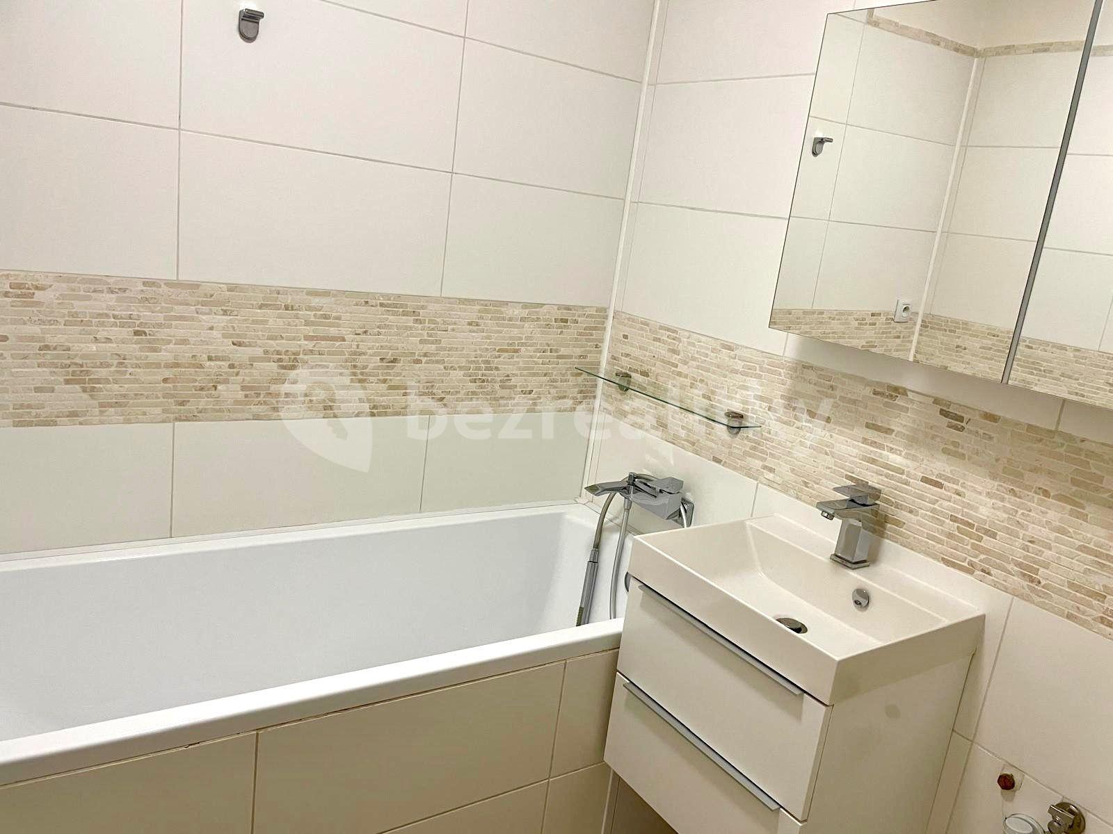 Prodej bytu 3+1 64 m², Jablonecká, Praha, Praha