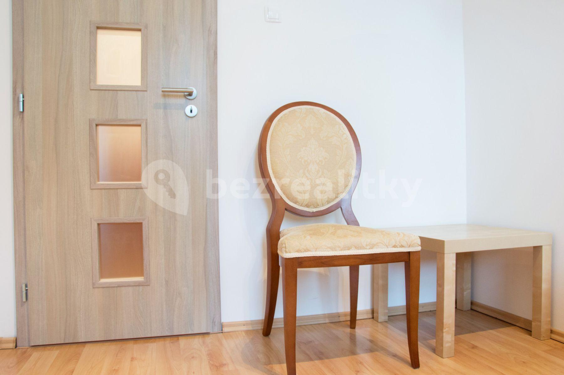 Pronájem bytu 1+1 30 m², Kúpeľná, Bratislava - mestská časť Staré Mesto, Bratislavský kraj