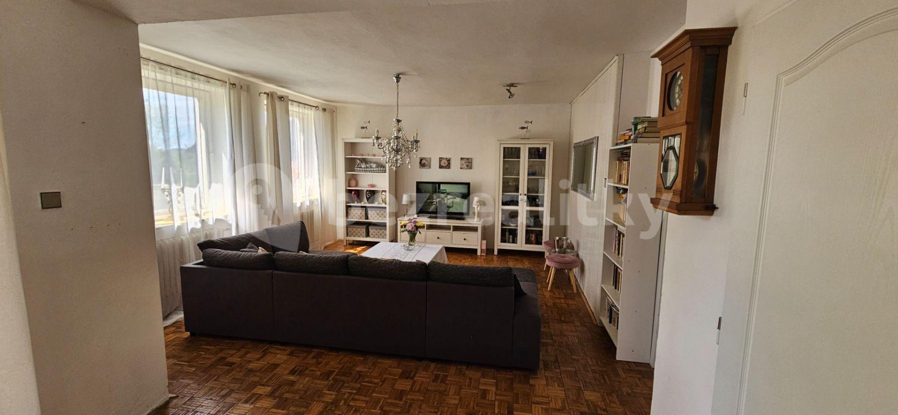 Prodej domu 204 m², pozemek 342 m², Javorová, Cheb, Karlovarský kraj