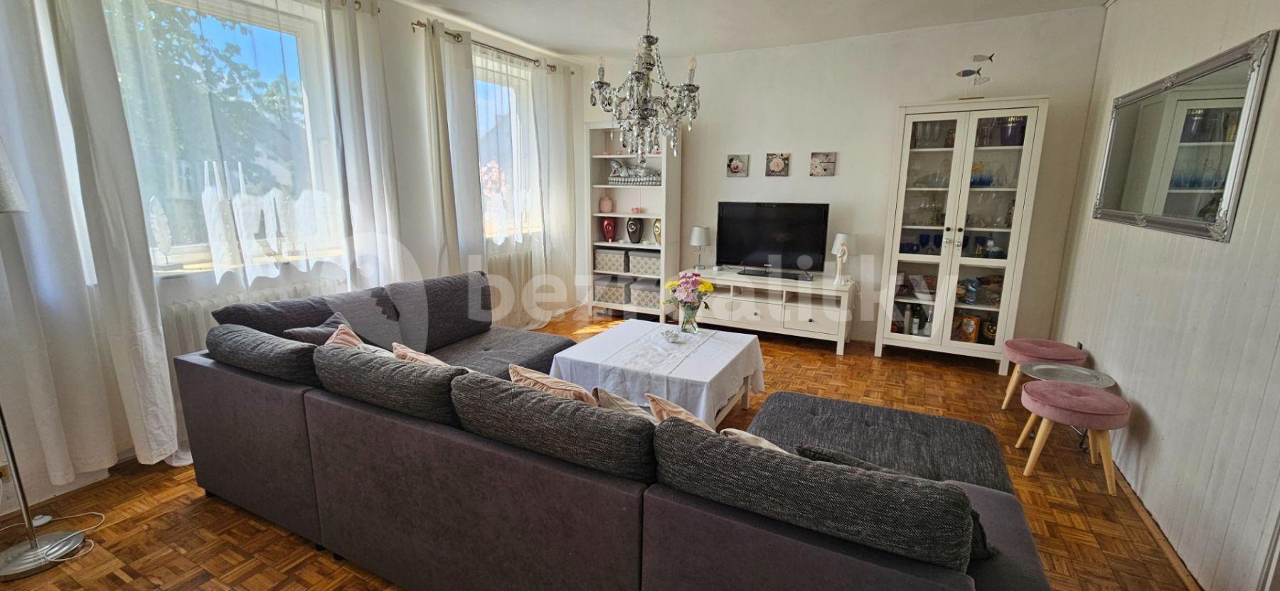 Prodej domu 204 m², pozemek 342 m², Javorová, Cheb, Karlovarský kraj