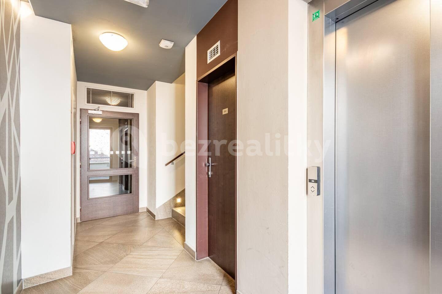 Pronájem bytu 1+kk 39 m², Mozartova, Praha, Praha