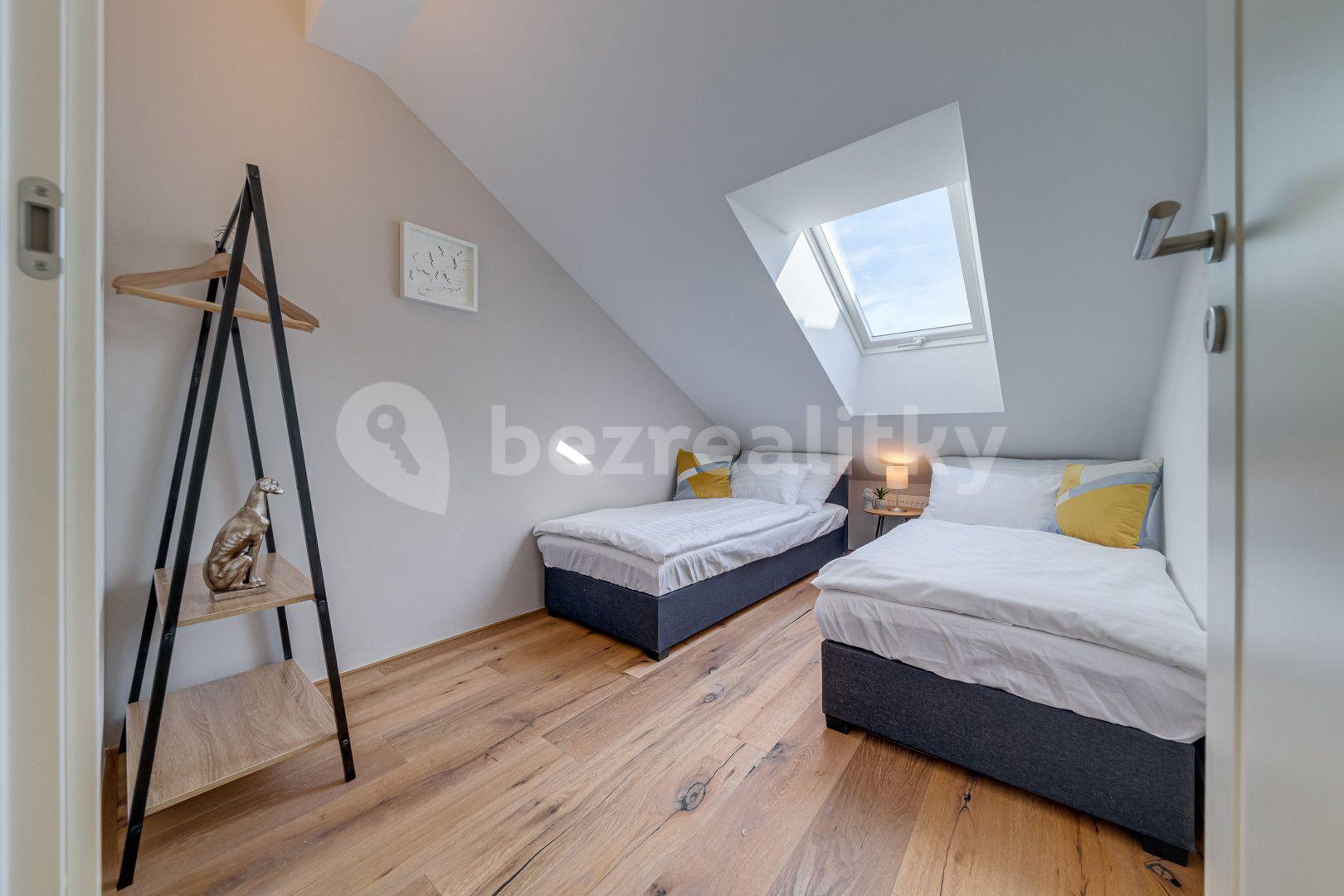 Pronájem bytu 3+kk 67 m², Kaizlovy sady, Praha, Praha