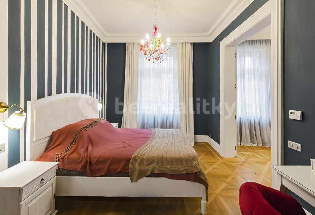 Pronájem bytu 3+1 92 m², Ostrovní, Praha, Praha