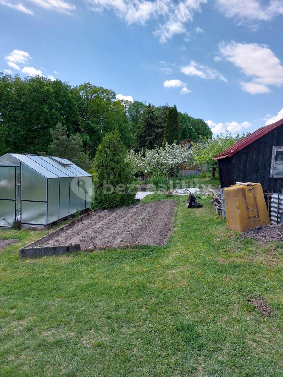 Prodej pozemku 426 m², Hradečno, Středočeský kraj