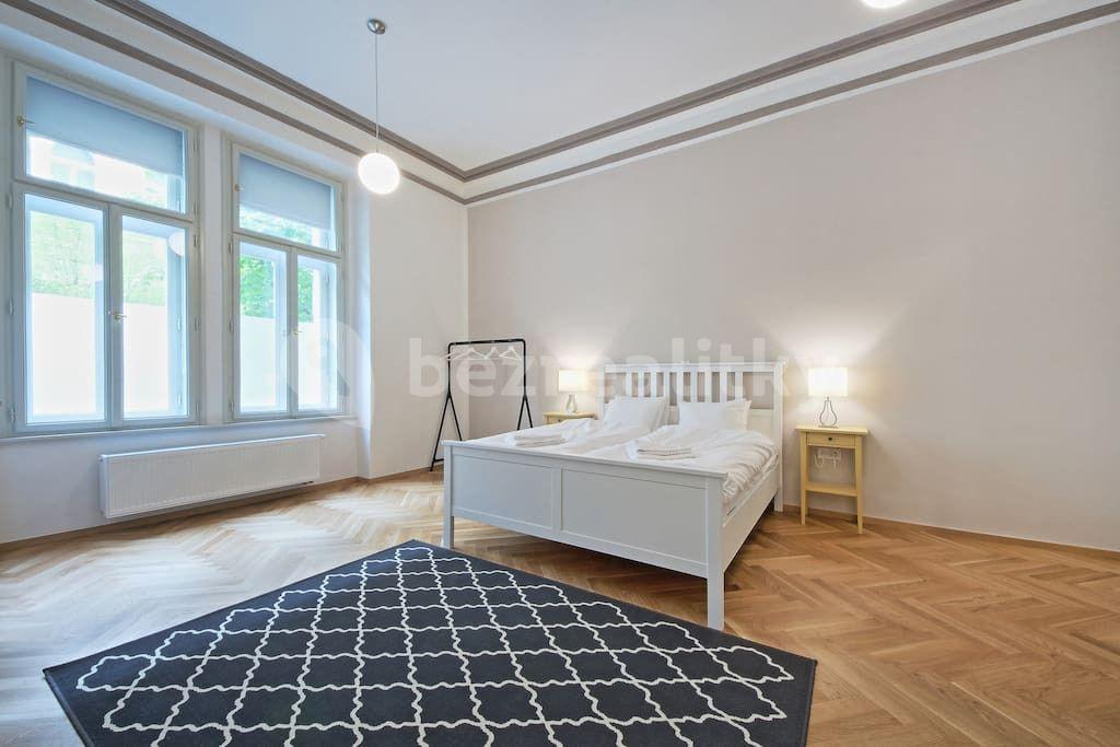 Pronájem bytu 2+kk 55 m², Balbínova, Praha, Praha