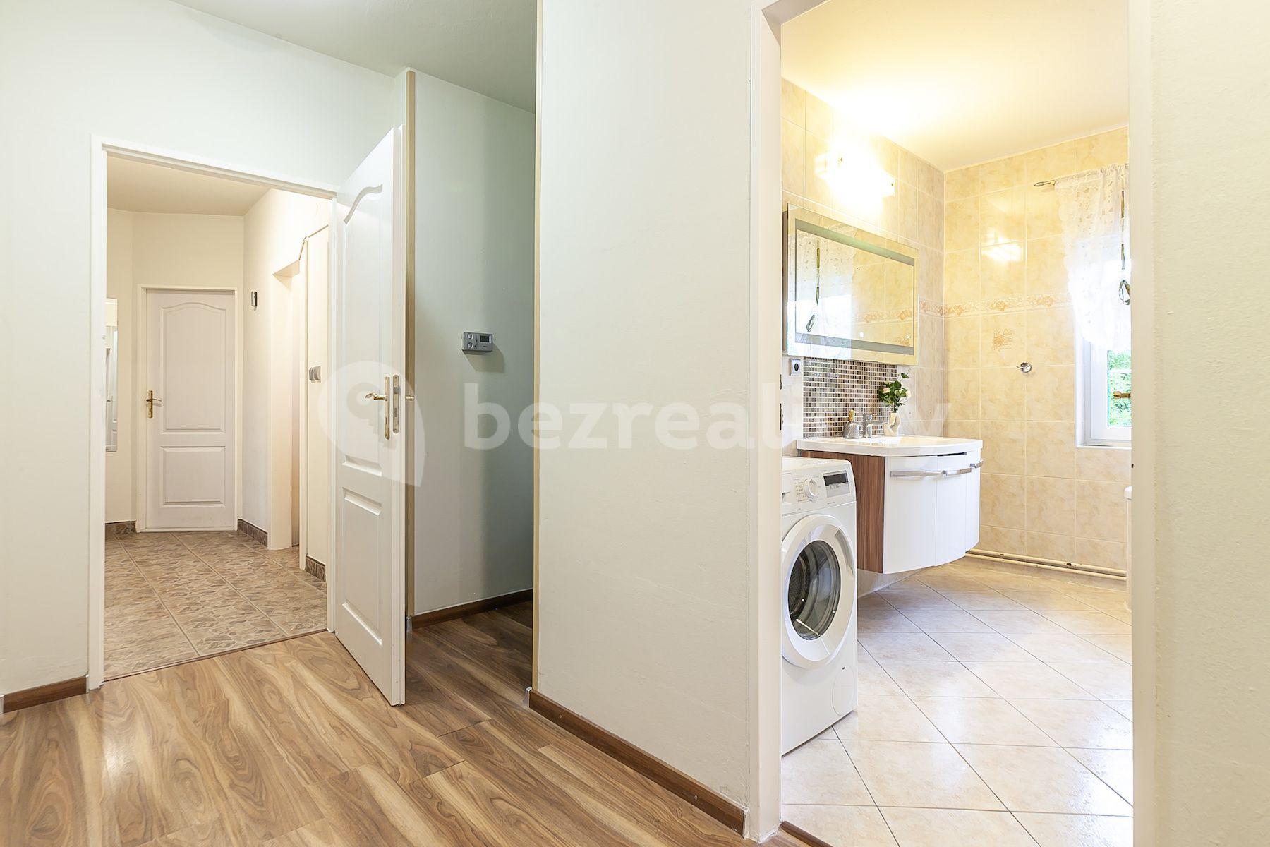 Prodej domu 247 m², pozemek 776 m², Srbsko, Srbsko, Středočeský kraj