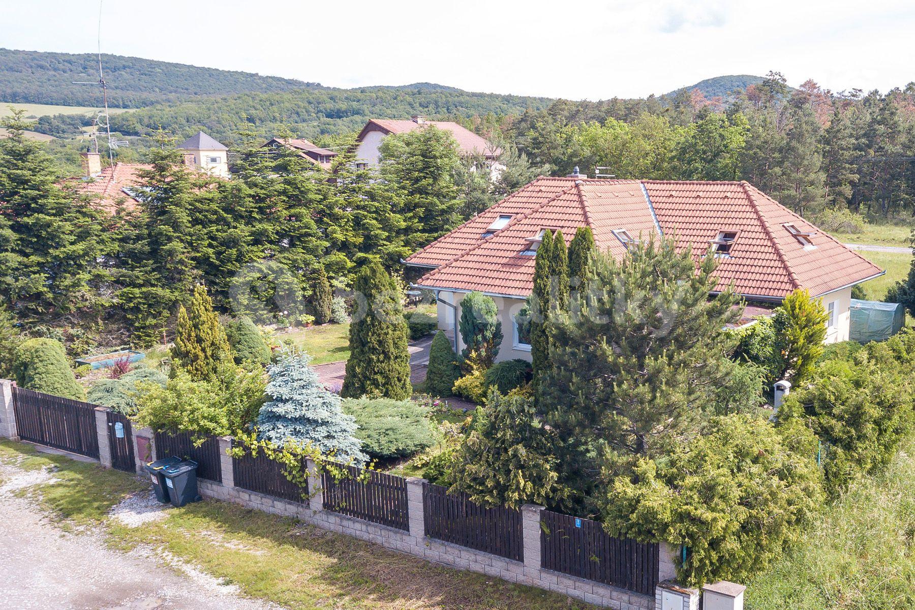 Prodej domu 247 m², pozemek 776 m², Srbsko, Srbsko, Středočeský kraj