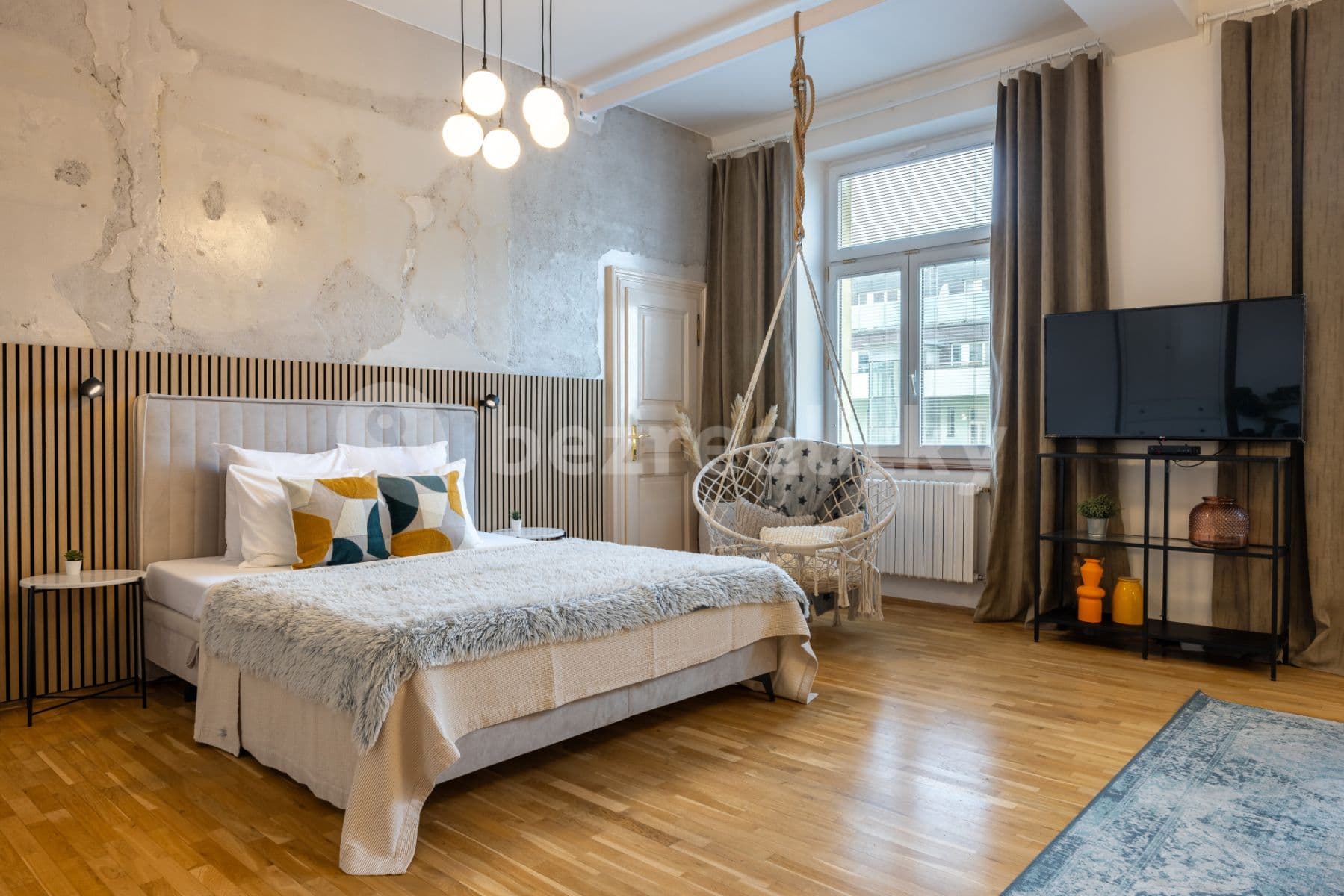 Pronájem bytu 4+1 160 m², Ruská, Praha, Praha