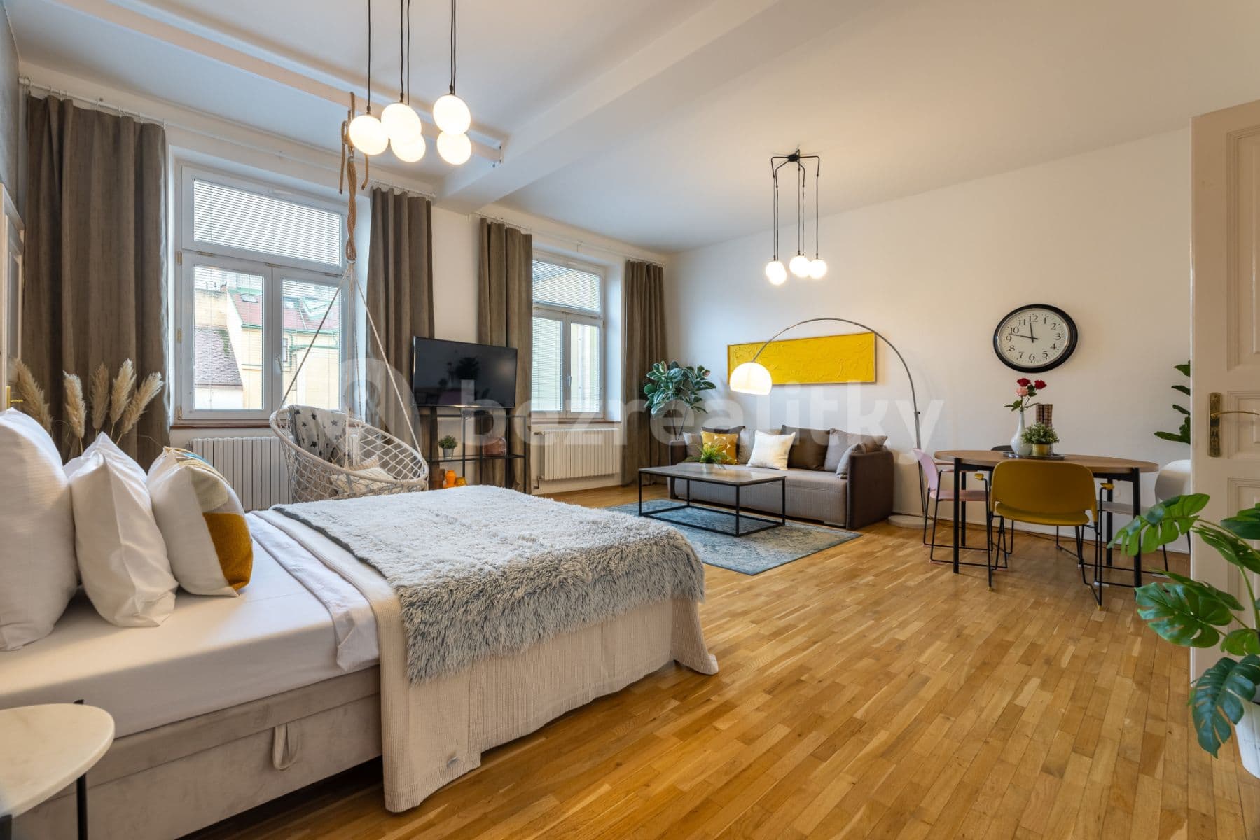 Pronájem bytu 4+1 160 m², Ruská, Praha, Praha