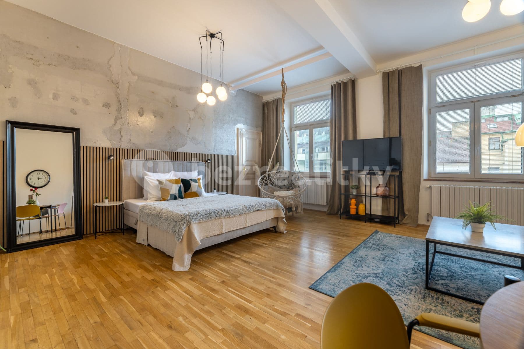 Pronájem bytu 4+1 160 m², Ruská, Praha, Praha