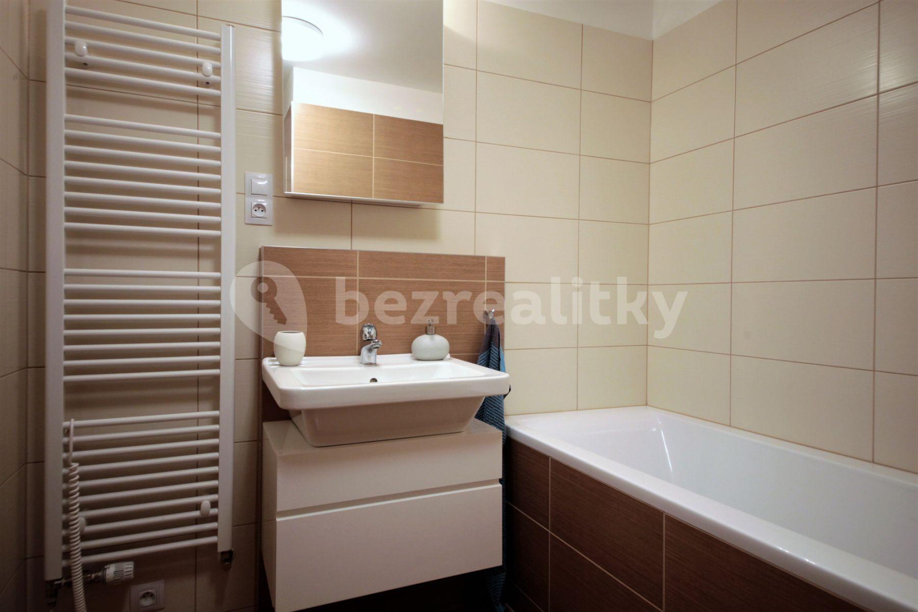 Pronájem bytu 1+kk 35 m², Modrého, Praha, Praha