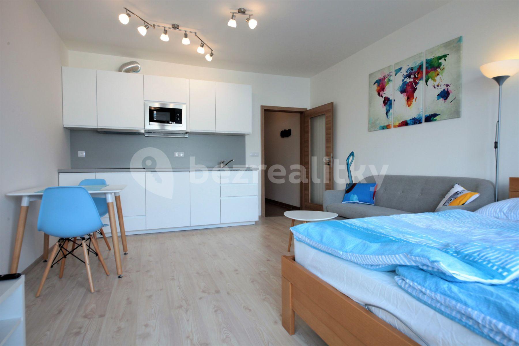 Pronájem bytu 1+kk 35 m², Modrého, Praha, Praha