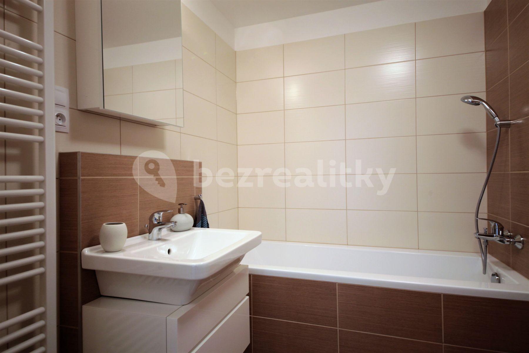 Pronájem bytu 1+kk 35 m², Modrého, Praha, Praha