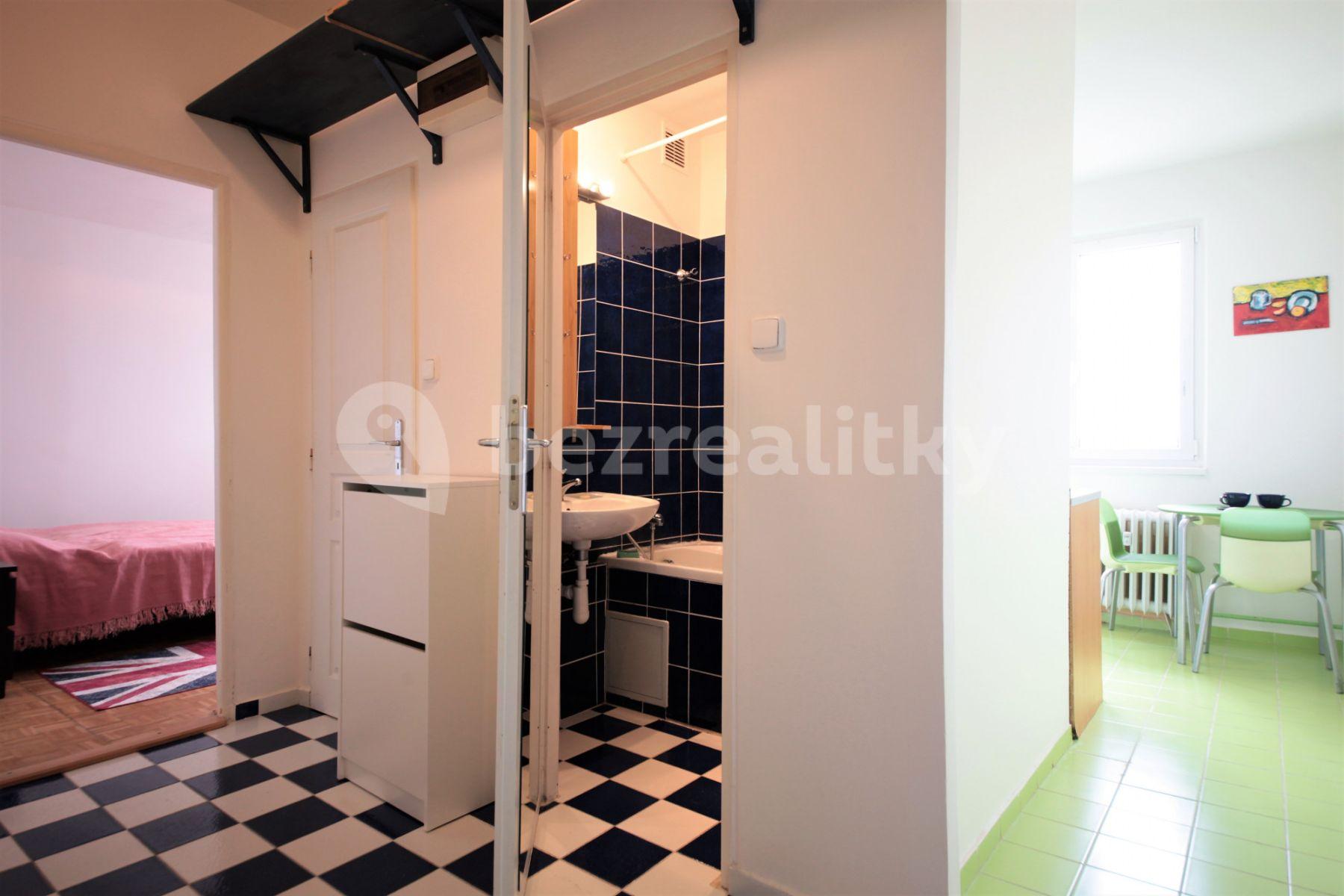 Pronájem bytu 2+1 53 m², Arabská, Praha, Praha