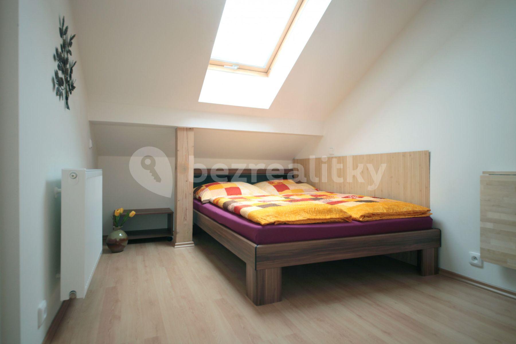 Pronájem bytu 2+kk 40 m², Buchovcova, Praha, Praha