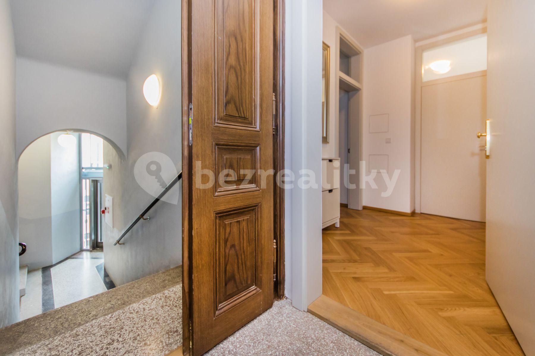 Pronájem bytu 2+kk 61 m², Balbínova, Praha, Praha