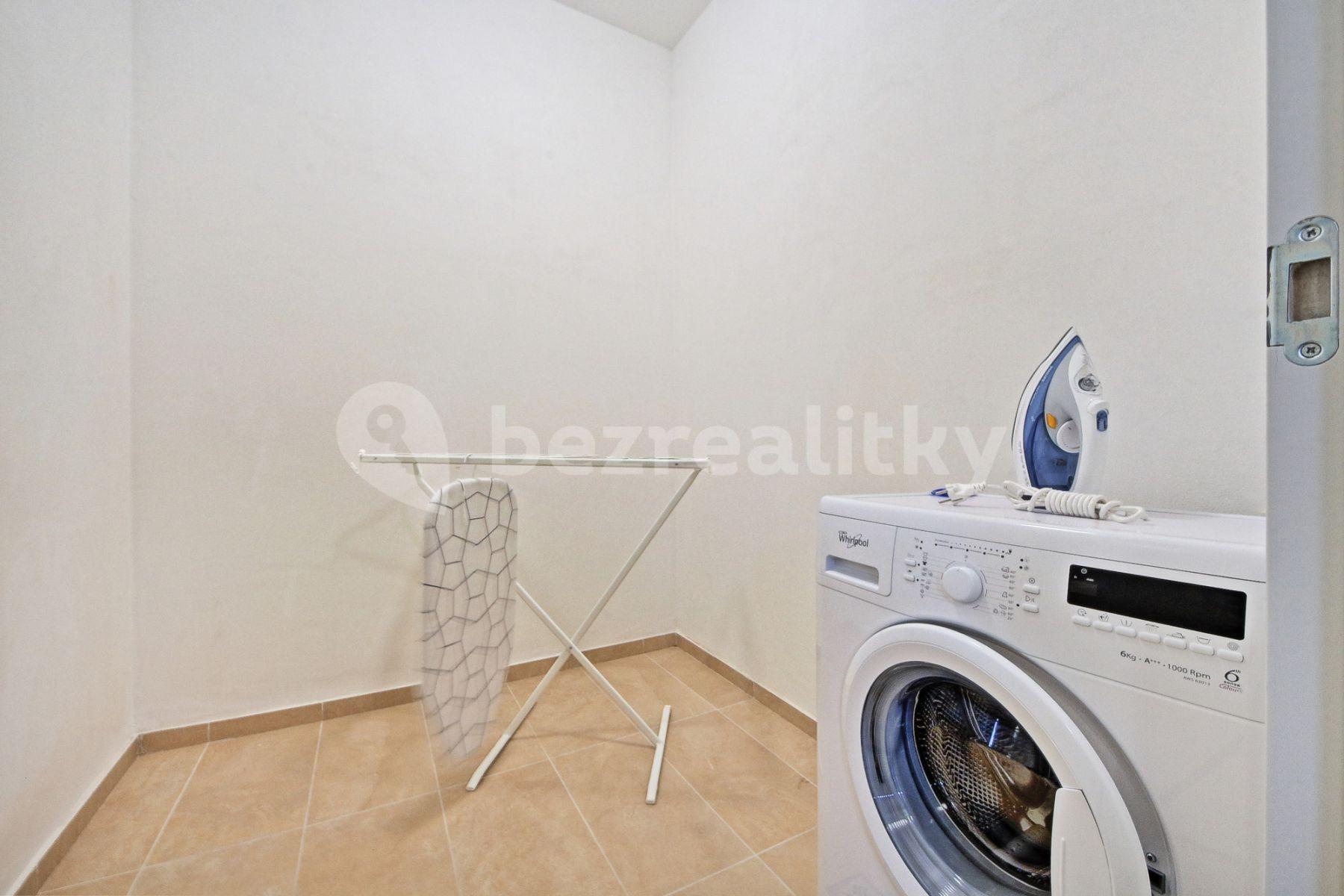 Pronájem bytu 2+kk 68 m², Balbínova, Praha, Praha