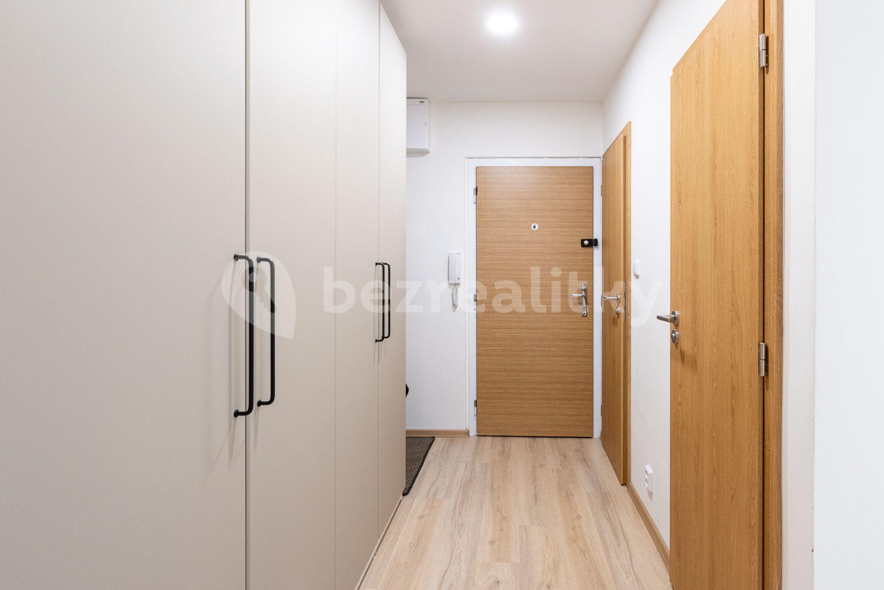 Pronájem bytu 2+1 45 m², Tusarova, Praha, Praha