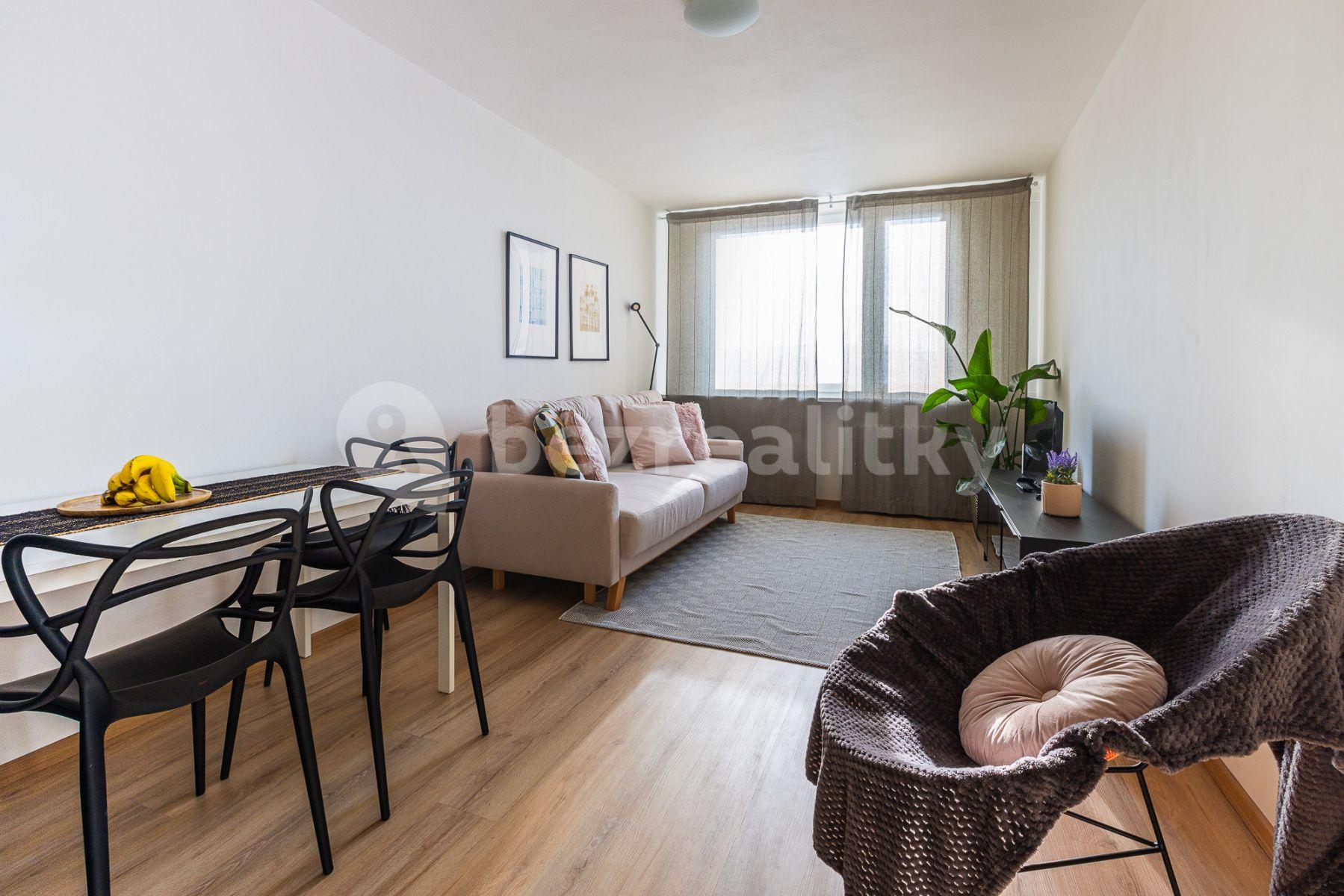 Pronájem bytu 2+1 45 m², Tusarova, Praha, Praha