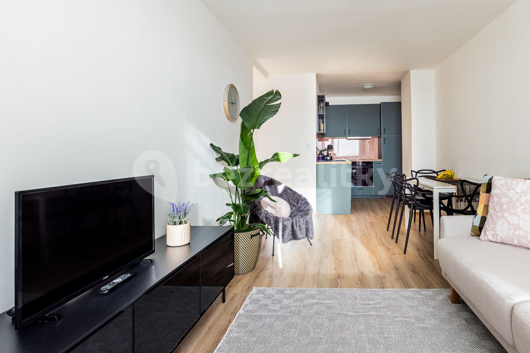 Pronájem bytu 2+1 45 m², Tusarova, Praha, Praha