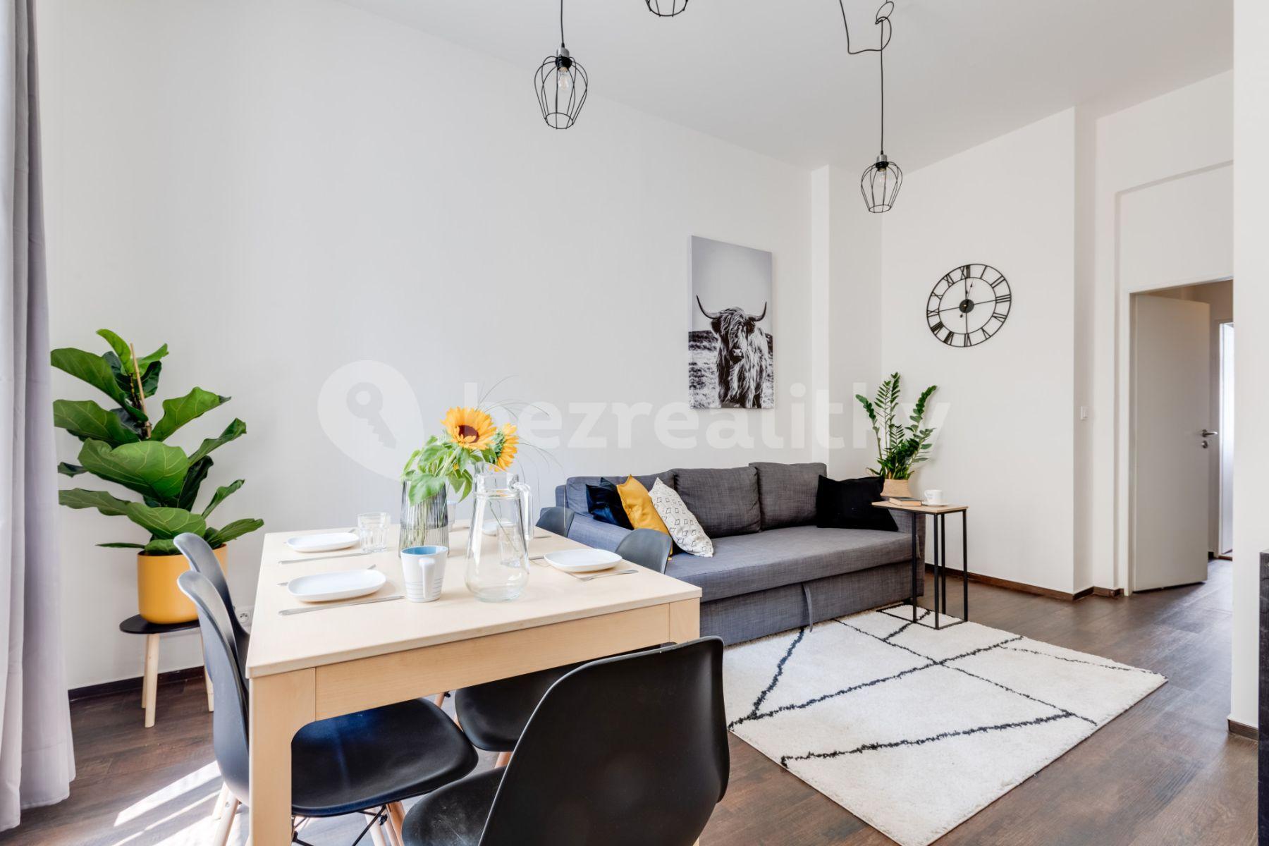 Pronájem bytu 1+kk 55 m², Lublaňská, Praha, Praha