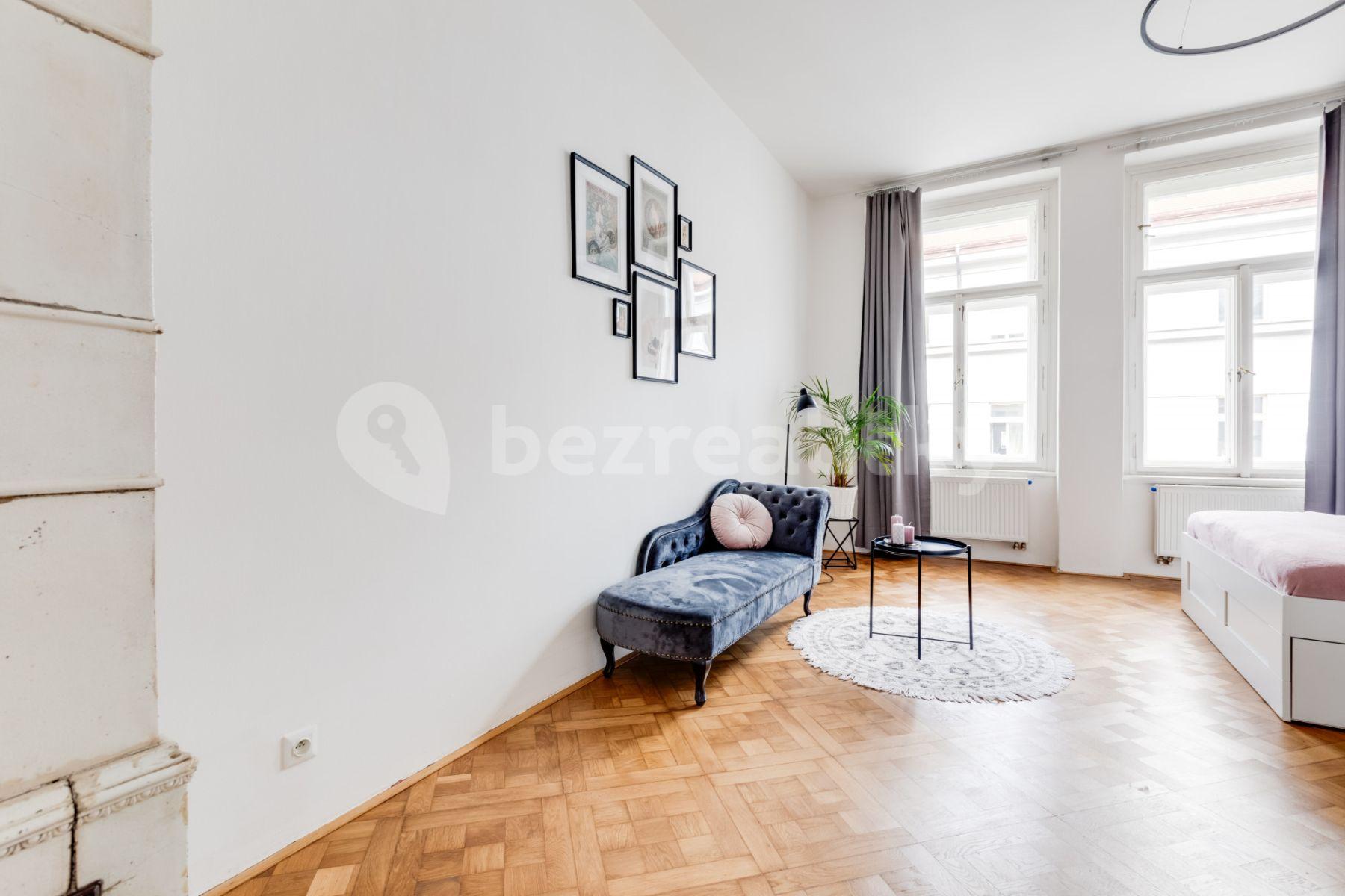 Pronájem bytu 1+kk 55 m², Lublaňská, Praha, Praha