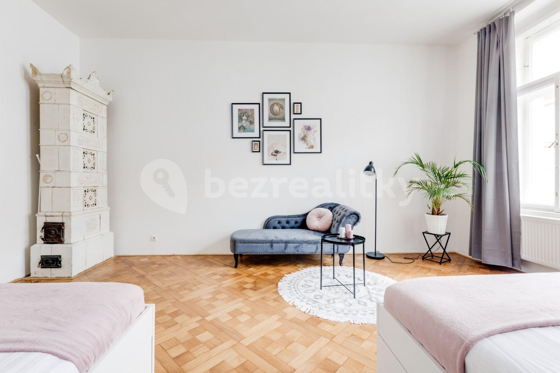 Pronájem bytu 1+kk 55 m², Lublaňská, Praha, Praha