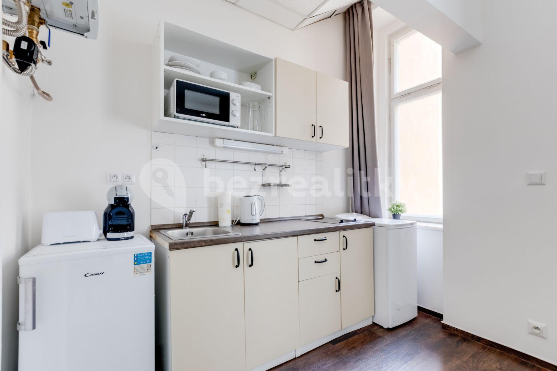 Pronájem bytu 1+kk 55 m², Lublaňská, Praha, Praha