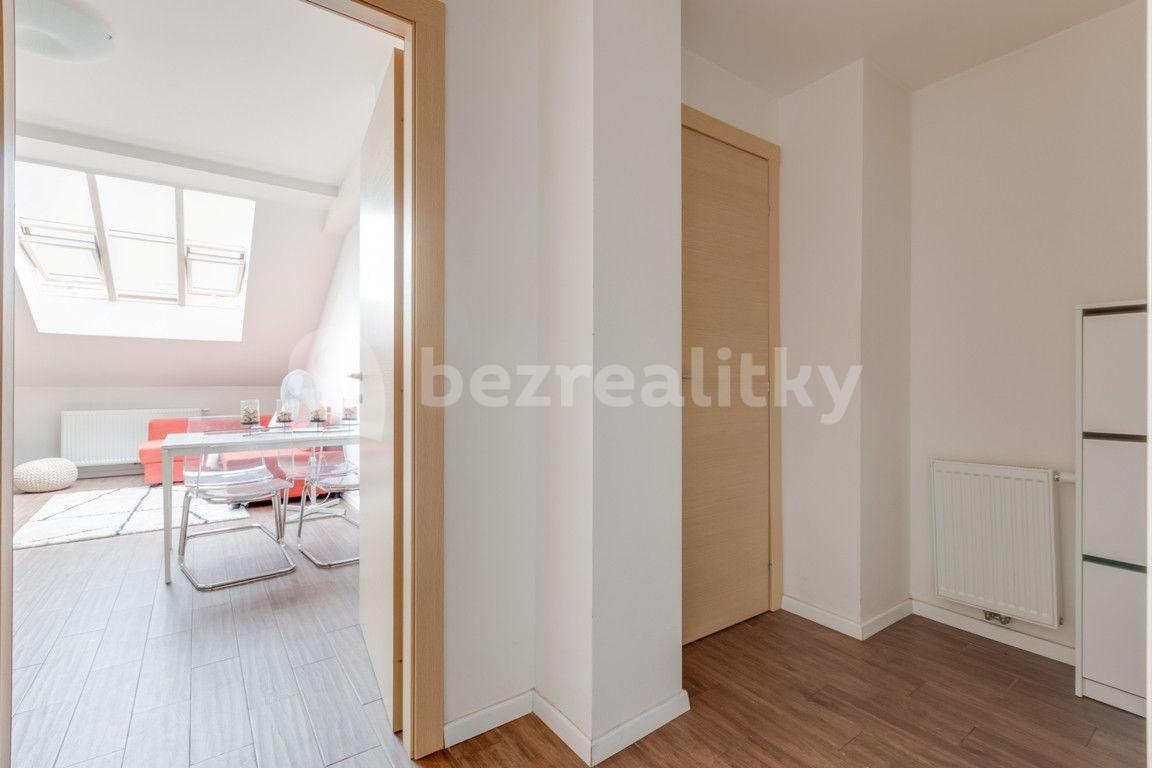 Pronájem bytu 2+kk 55 m², Legerova, Praha, Praha