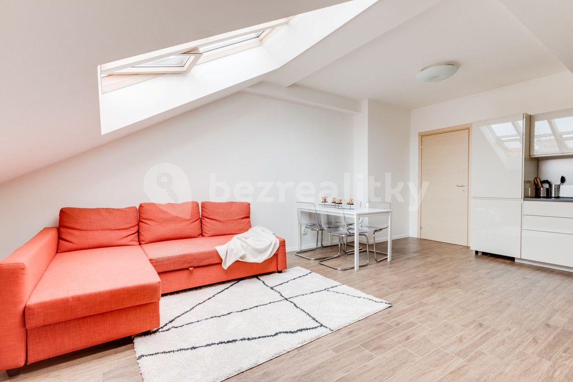 Pronájem bytu 2+kk 55 m², Legerova, Praha, Praha