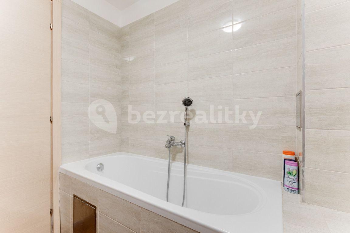 Pronájem bytu 2+kk 55 m², Legerova, Praha, Praha