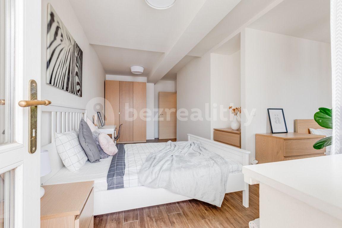 Pronájem bytu 2+kk 55 m², Legerova, Praha, Praha