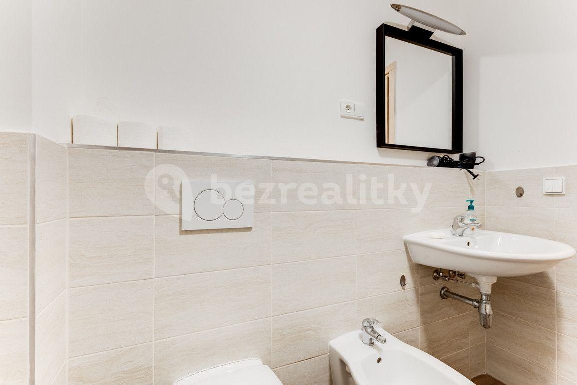 Pronájem bytu 2+kk 55 m², Legerova, Praha, Praha