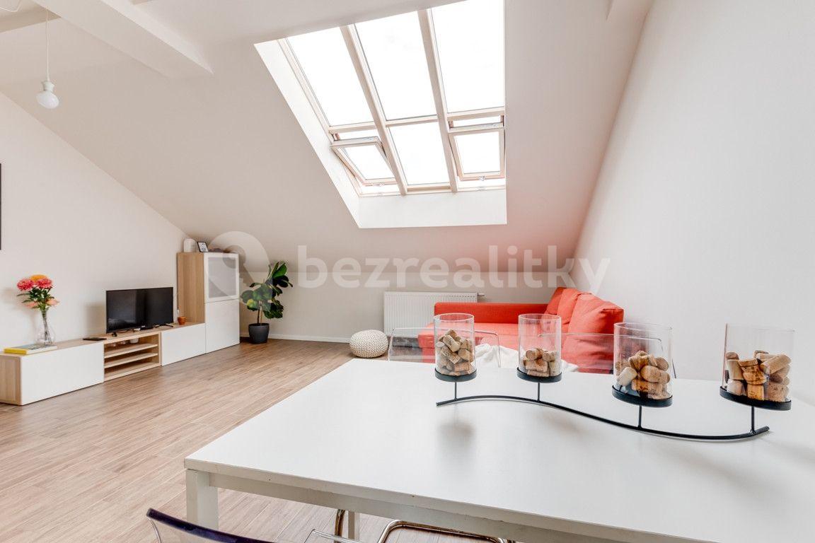 Pronájem bytu 2+kk 55 m², Legerova, Praha, Praha