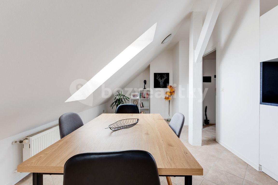 Pronájem bytu 1+kk 55 m², V Tůních, Praha, Praha