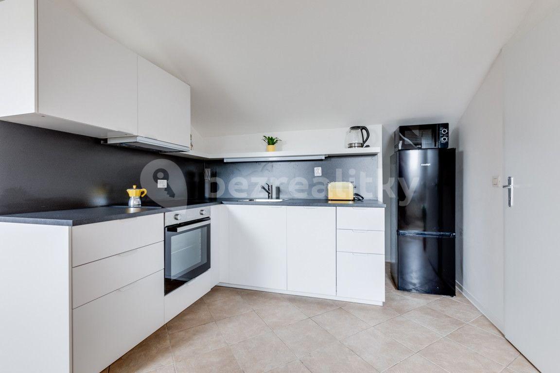 Pronájem bytu 1+kk 55 m², V Tůních, Praha, Praha