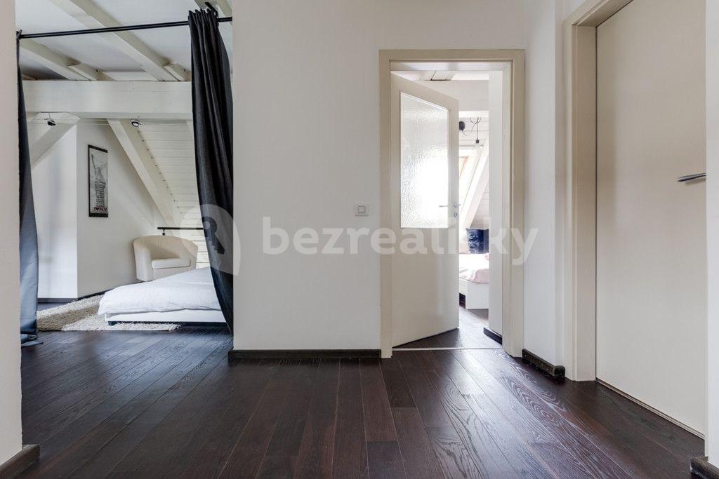 Pronájem bytu 3+1 103 m², Karlovo náměstí, Praha, Praha